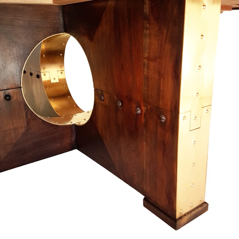 Africa Entrance Table with brass detail - Image 11