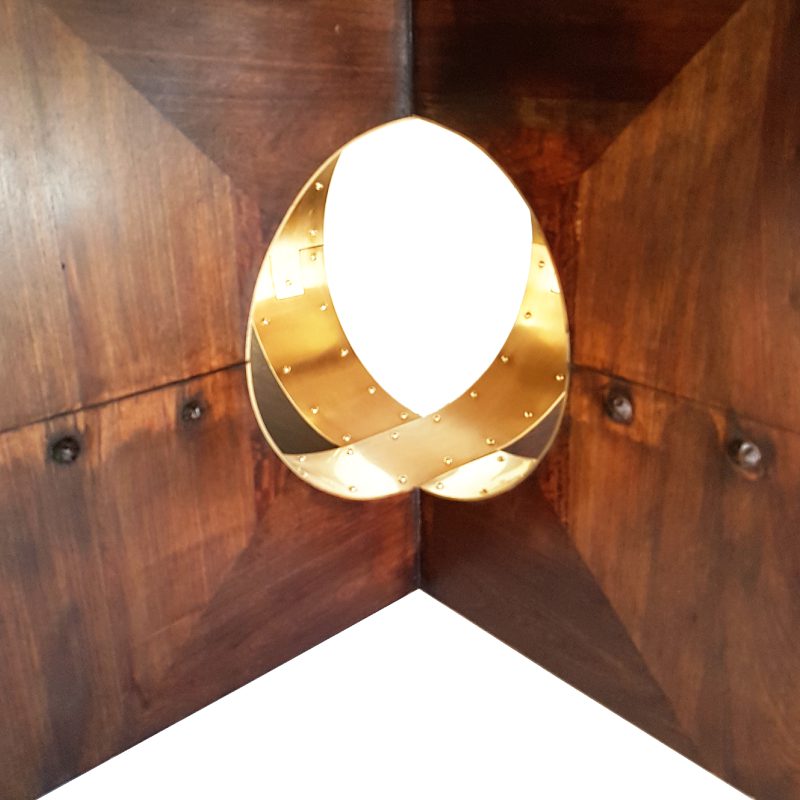 Africa Entrance Table with brass detail - Image 7