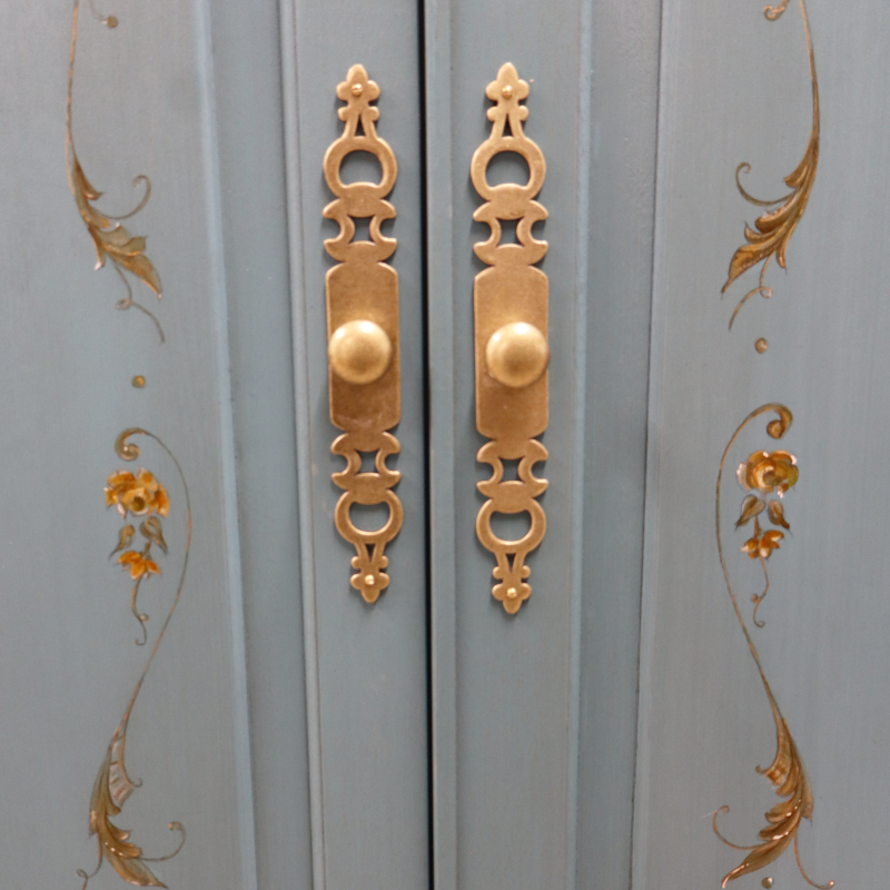 Astrid Pringle Cabinet - Image 5